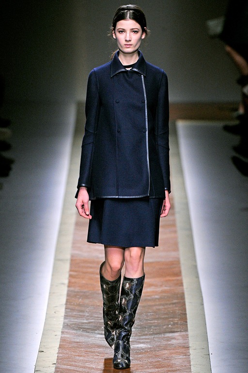 Wearable Trends: Valentino Ready-To-Wear Fall 2011, Paris Fashion Week